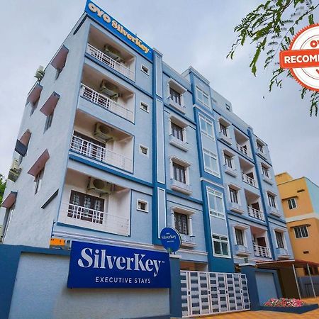 Oyo Silverkey 74581 Nallagandla Otel Haydarabad Dış mekan fotoğraf