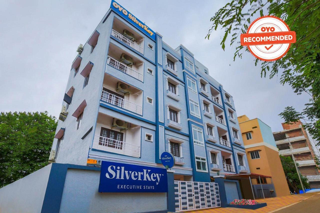 Oyo Silverkey 74581 Nallagandla Otel Haydarabad Dış mekan fotoğraf