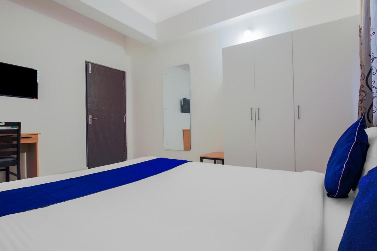 Oyo Silverkey 74581 Nallagandla Otel Haydarabad Dış mekan fotoğraf