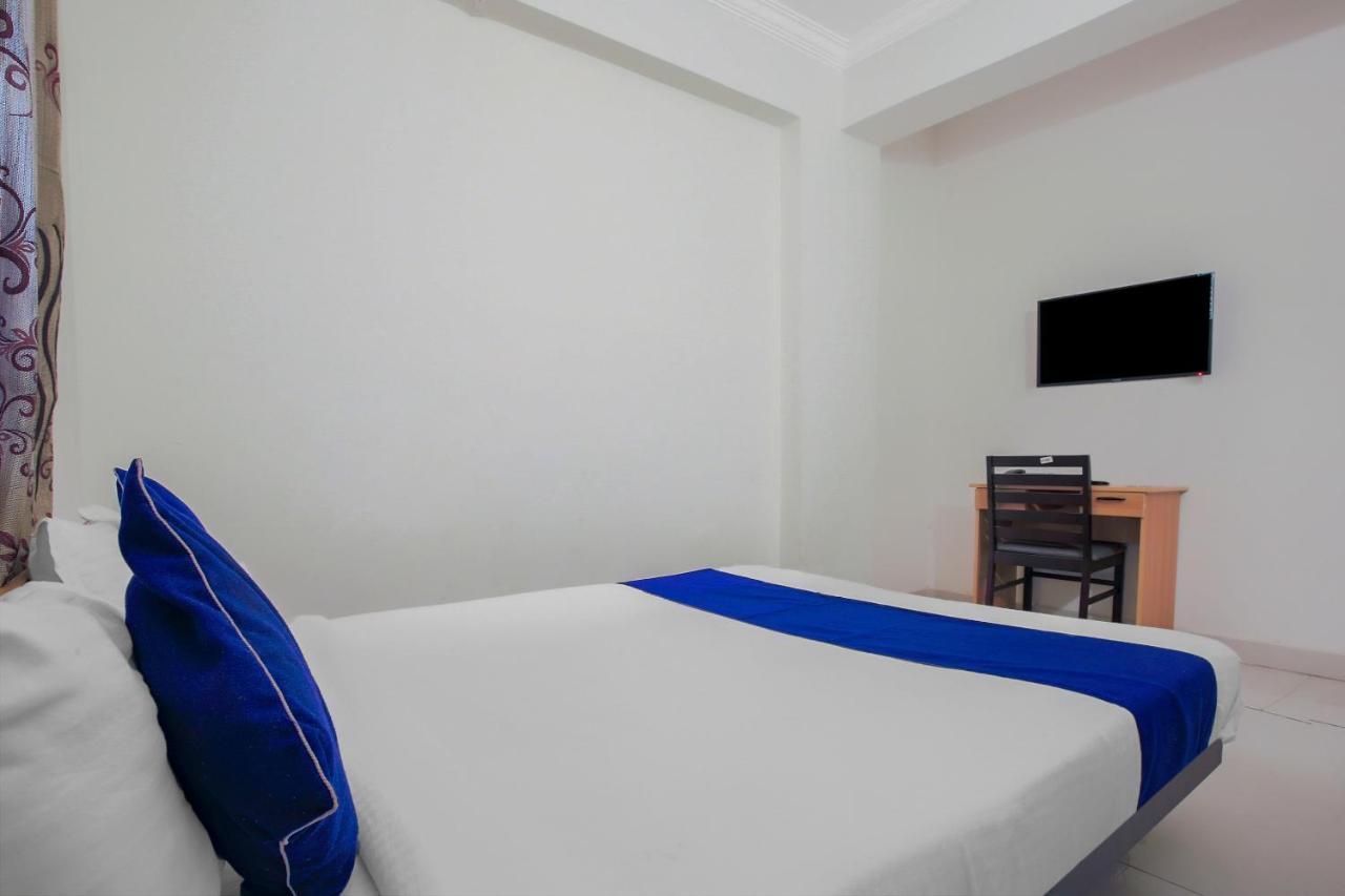 Oyo Silverkey 74581 Nallagandla Otel Haydarabad Dış mekan fotoğraf