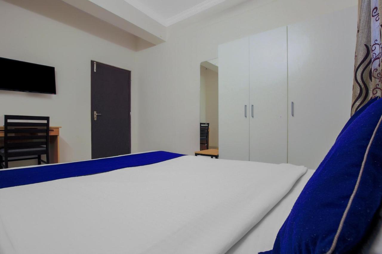 Oyo Silverkey 74581 Nallagandla Otel Haydarabad Dış mekan fotoğraf